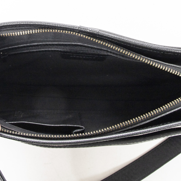 Burberry Rectangular Zip Shoulder Bag - Picture 7 of 8